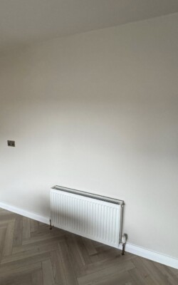 Light grey walls in kitchen